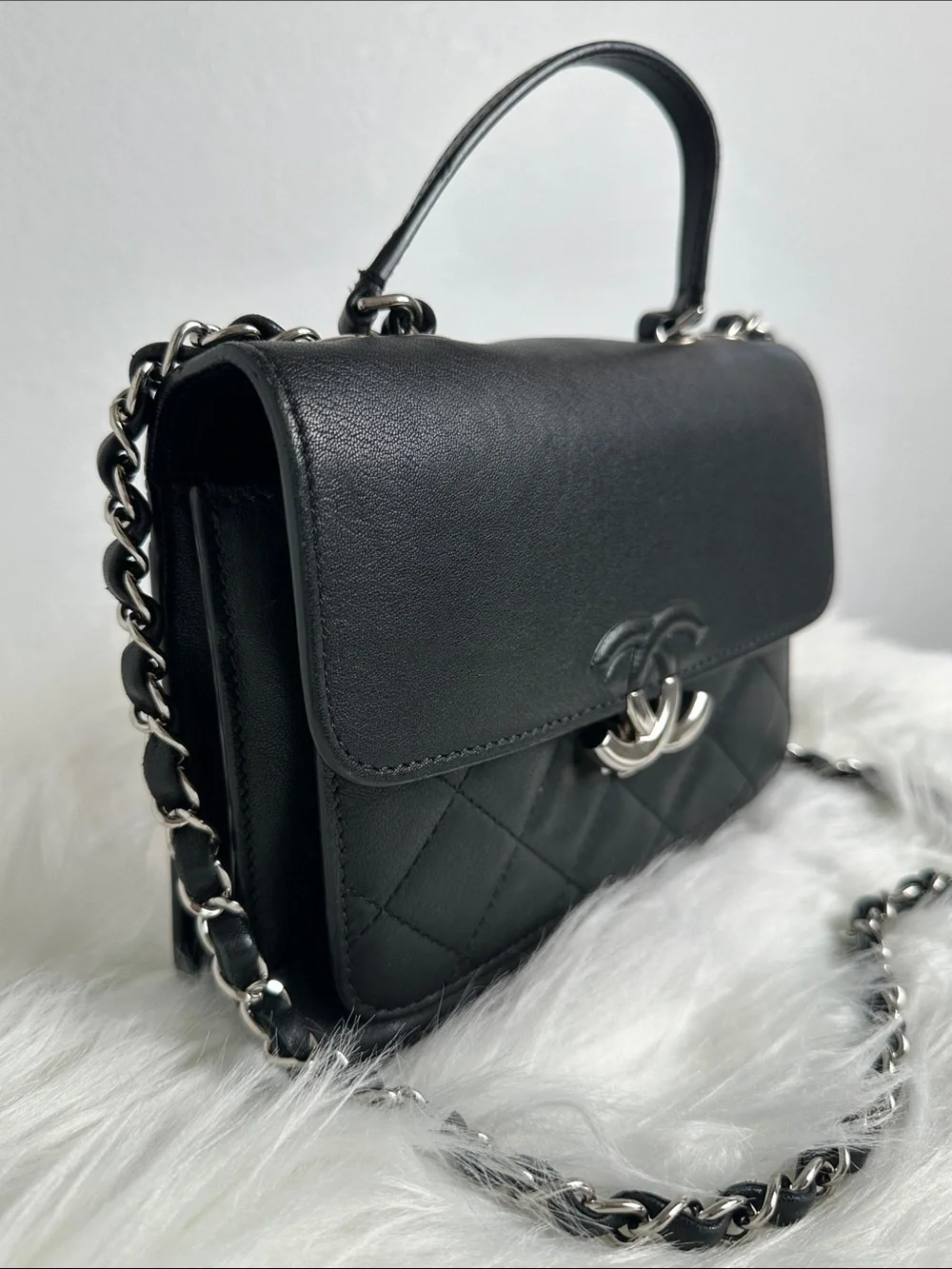 CHANEL classic elegant